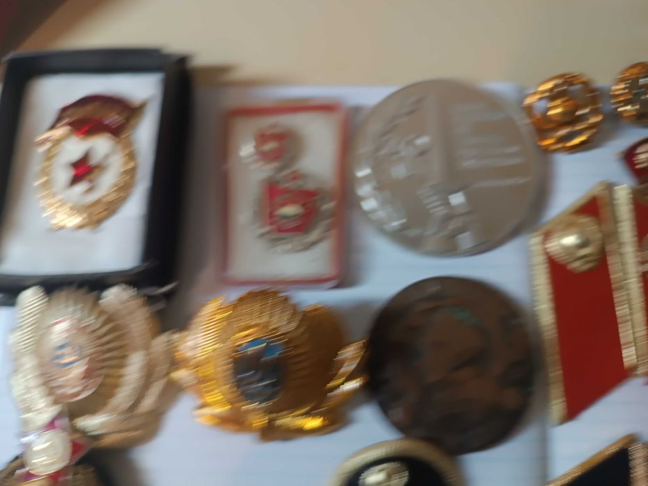 Значки та кокарди СССР