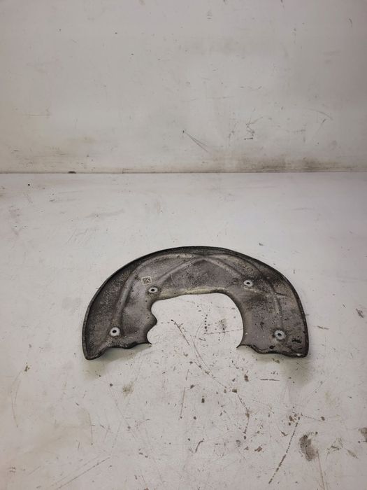 OSŁONA TARCZY LEWY PRZÓD AUDI A4 B9 A5 8W0615311C