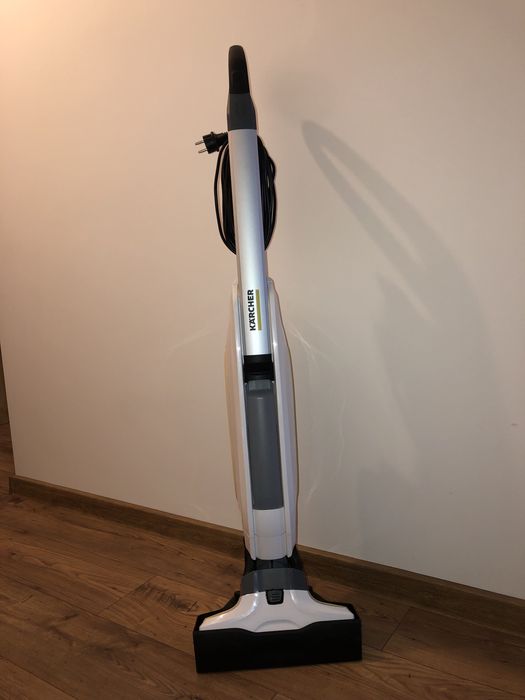 Mop elektryczny z funkcja odkurzacza 2w1 Karcher