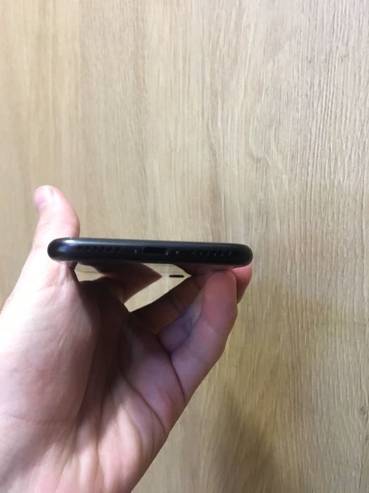 iPhone SE 2020 64/128/256gb Black/White/Red