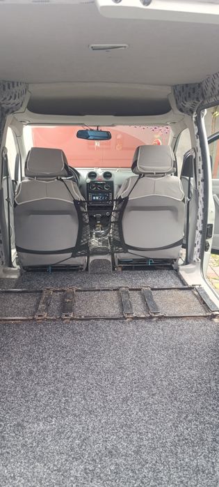 Volkswagen caddy 2010. 1.9. автомат.