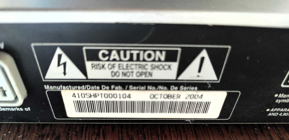 DVD odtwarzacz marki LG sprawny srebrny pod telewizor