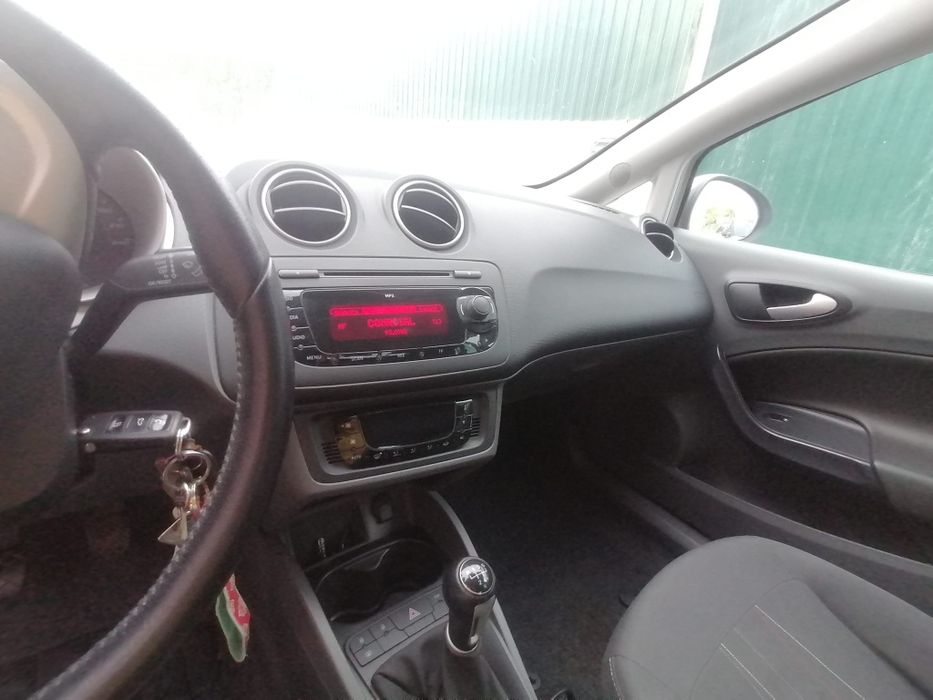 SEAT Ibiza 1.6 TDI único dono impecável