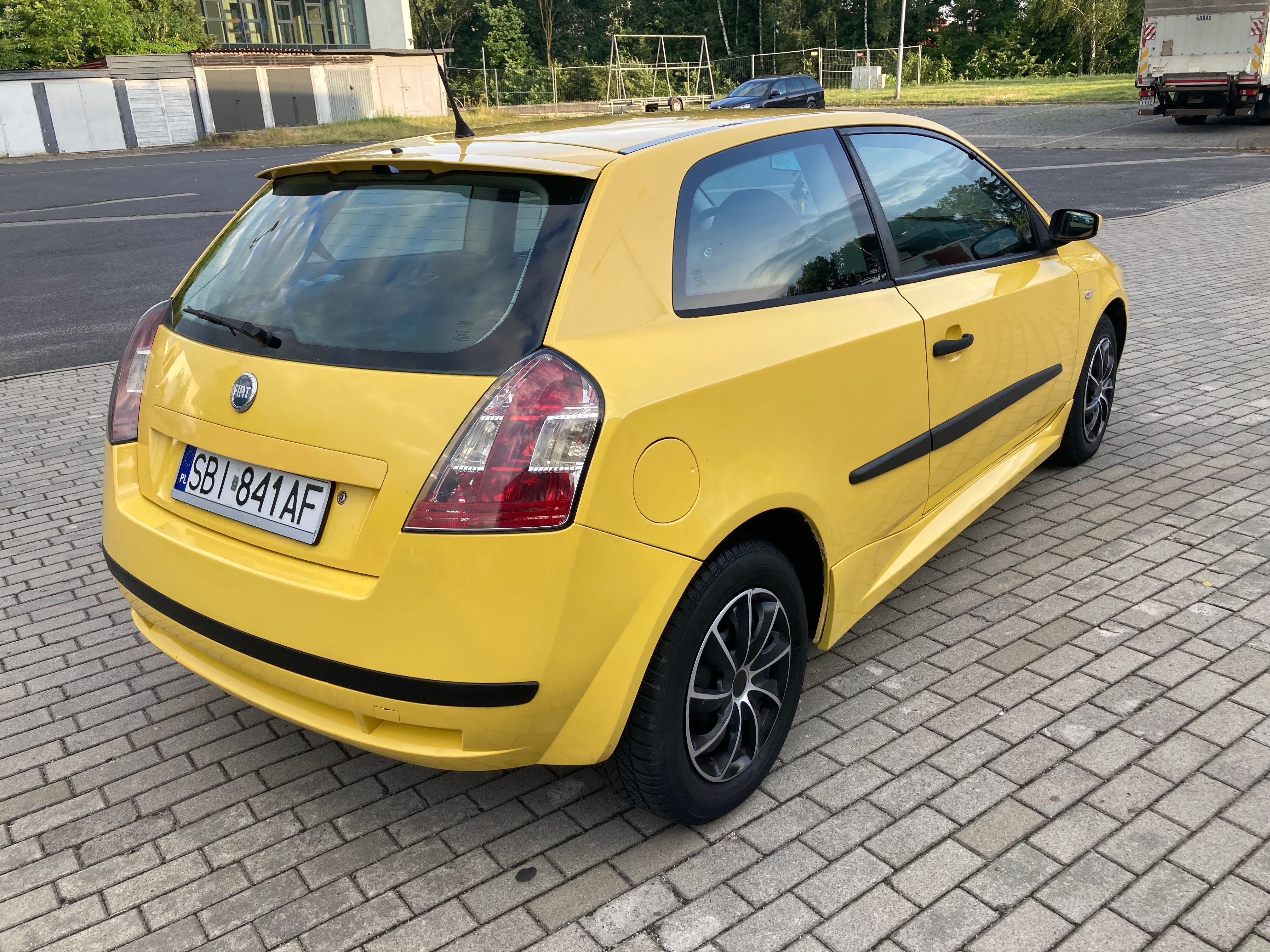 Fiat Stilo 1.6 benzyna 102KM 2005 rok, fajne auto.