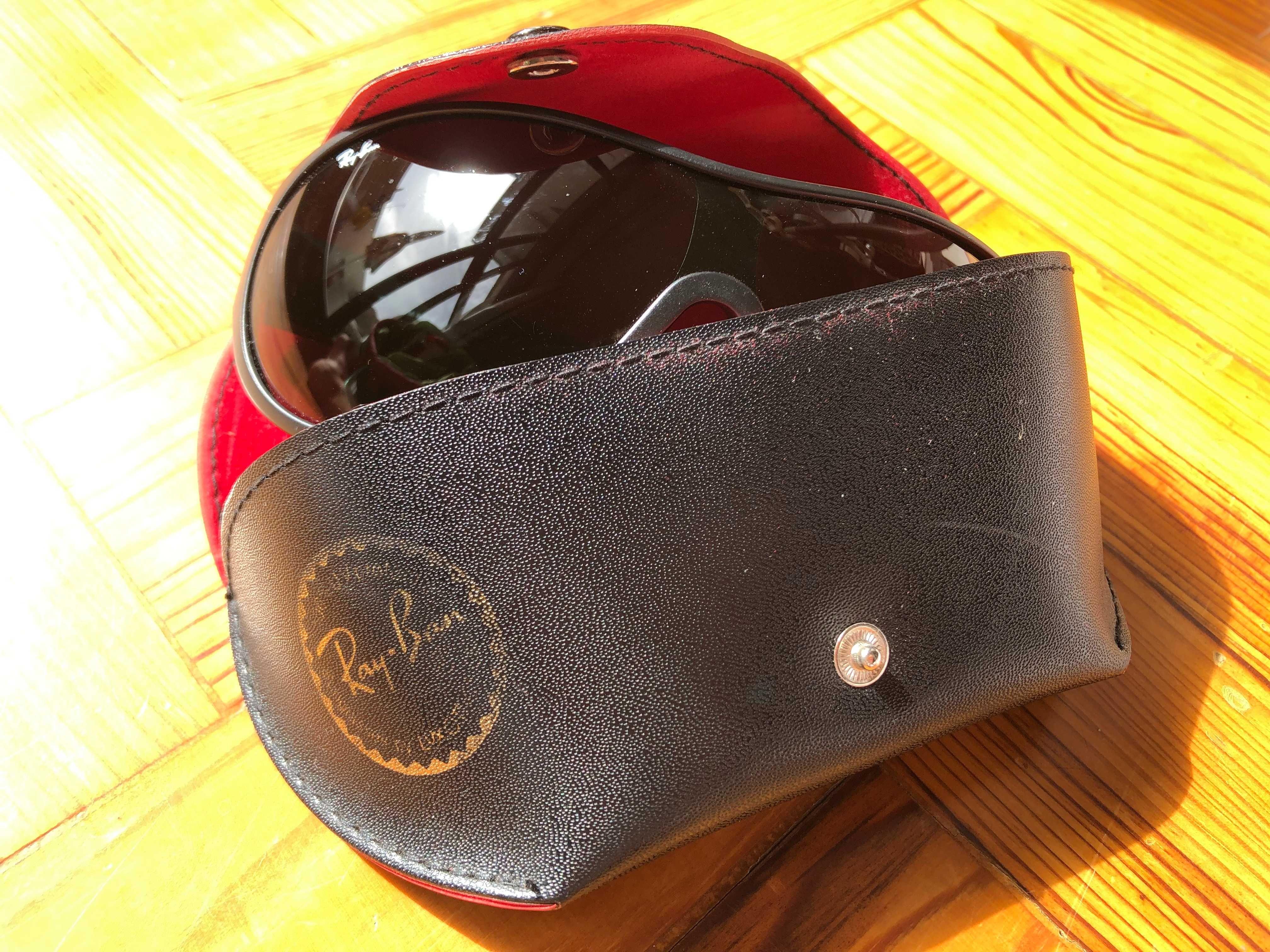 Óculos de sol Ray Ban, modelo RB4081