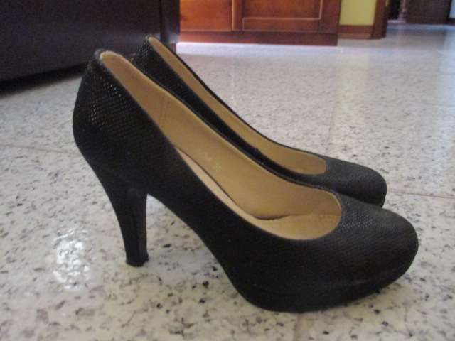 Vendo sapatos salto alto preto 37