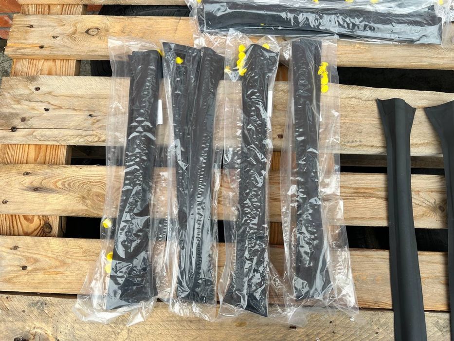 Astra H ущільнювач уплотнітель центральної стойки opel астра н аш gm