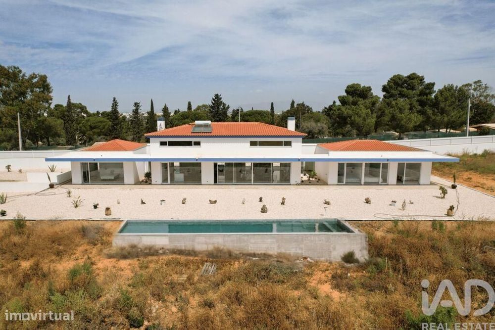 Casa / Villa T4 em Ferragudo de 303,00 m2