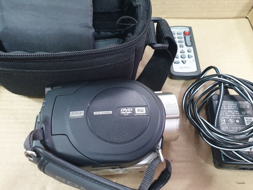 Видеокамера Sony DCR-DVD408E