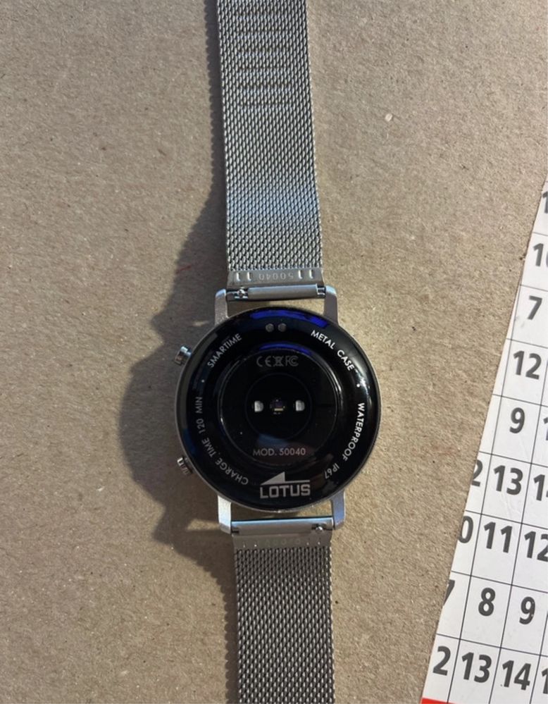 smartwatch Lotus