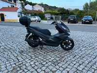 Honda PCX 125 _ 1200€