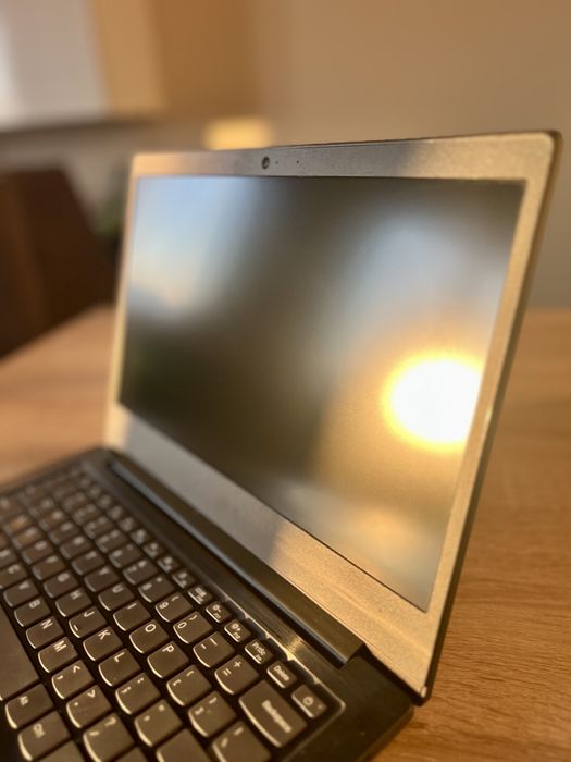 Laptop Lenovo Idea Pad dla studenta do nauki