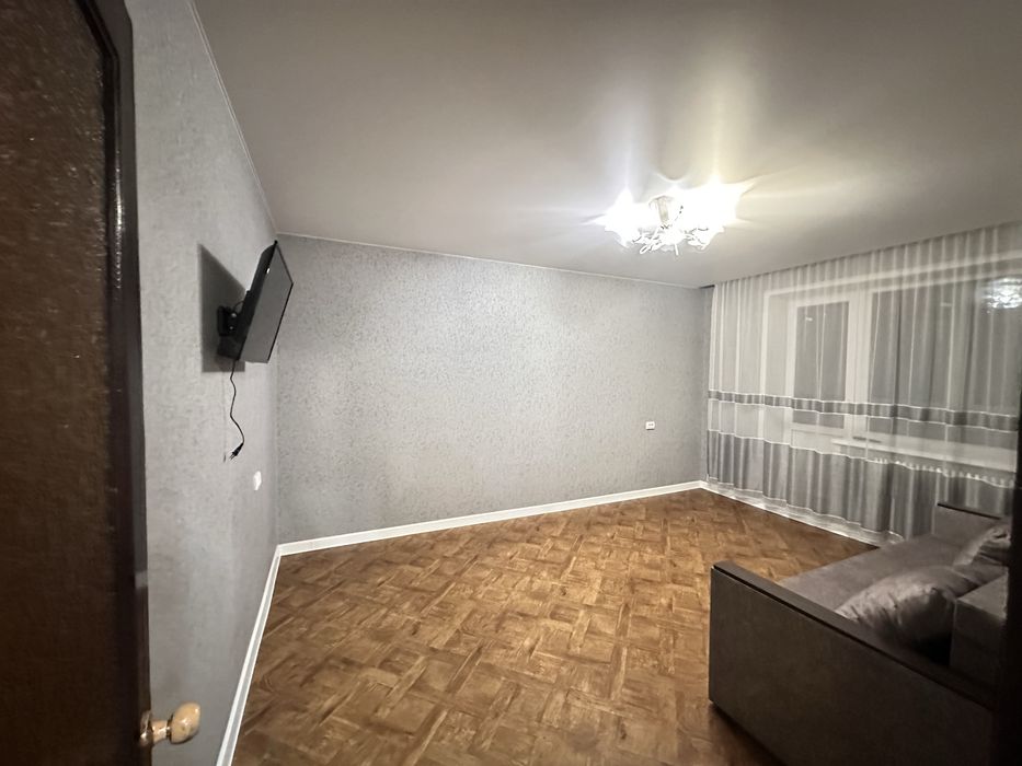 Сдам свою 3х комнатную квартиру метро Спортивная