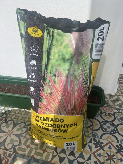 Ziemia bigos z nawozem do traw ozdobnych i bambusów - 10 litrów