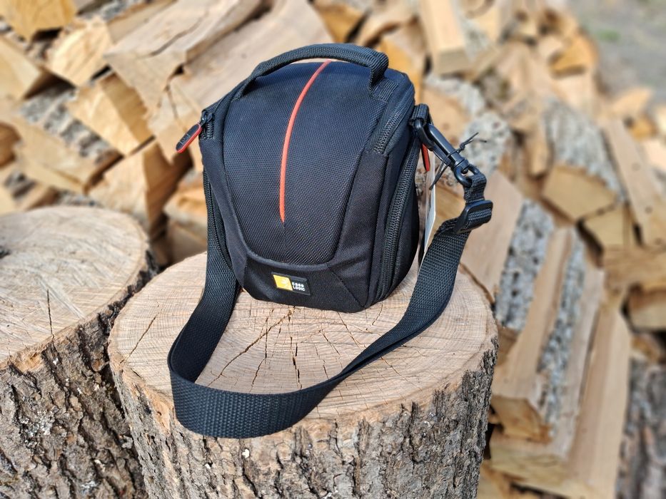 Сумка Case Logic DCB-304 для фотоапарату