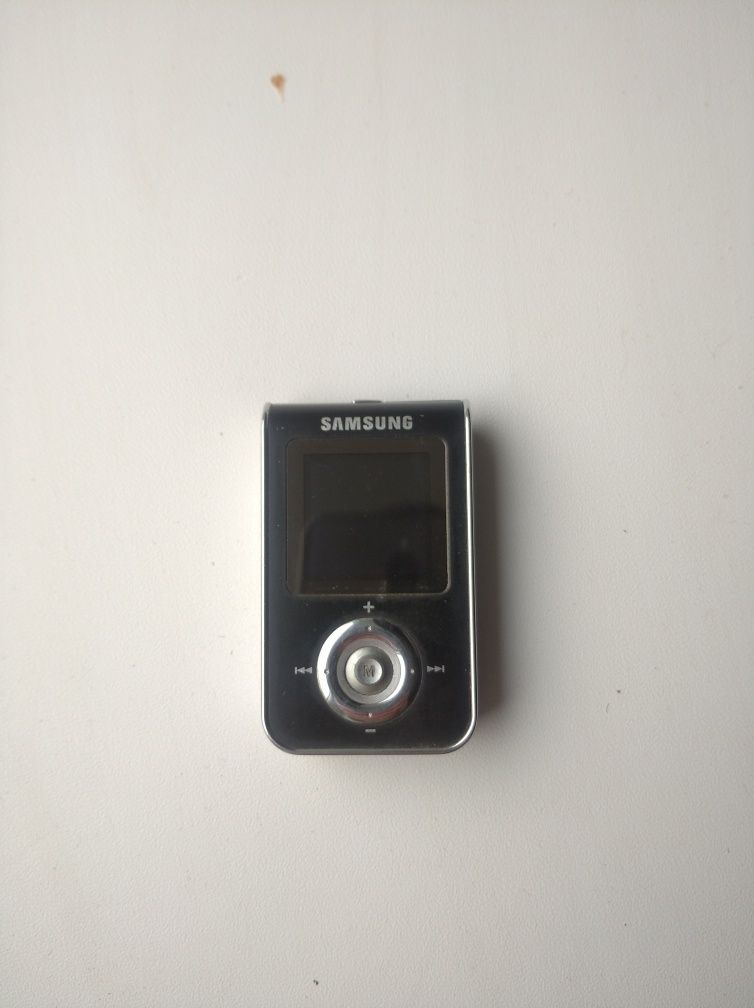 Продам мр3 плеер samsung yp-17