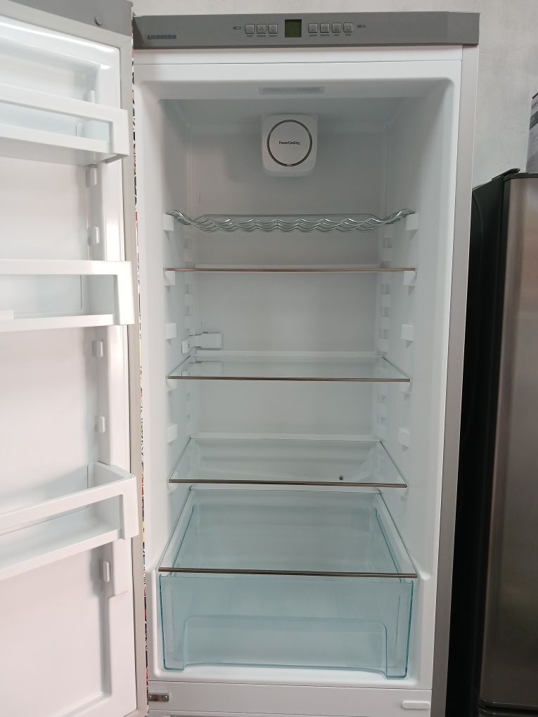 Холодильник Liebherr, оригінал, Болгарія, стан нового