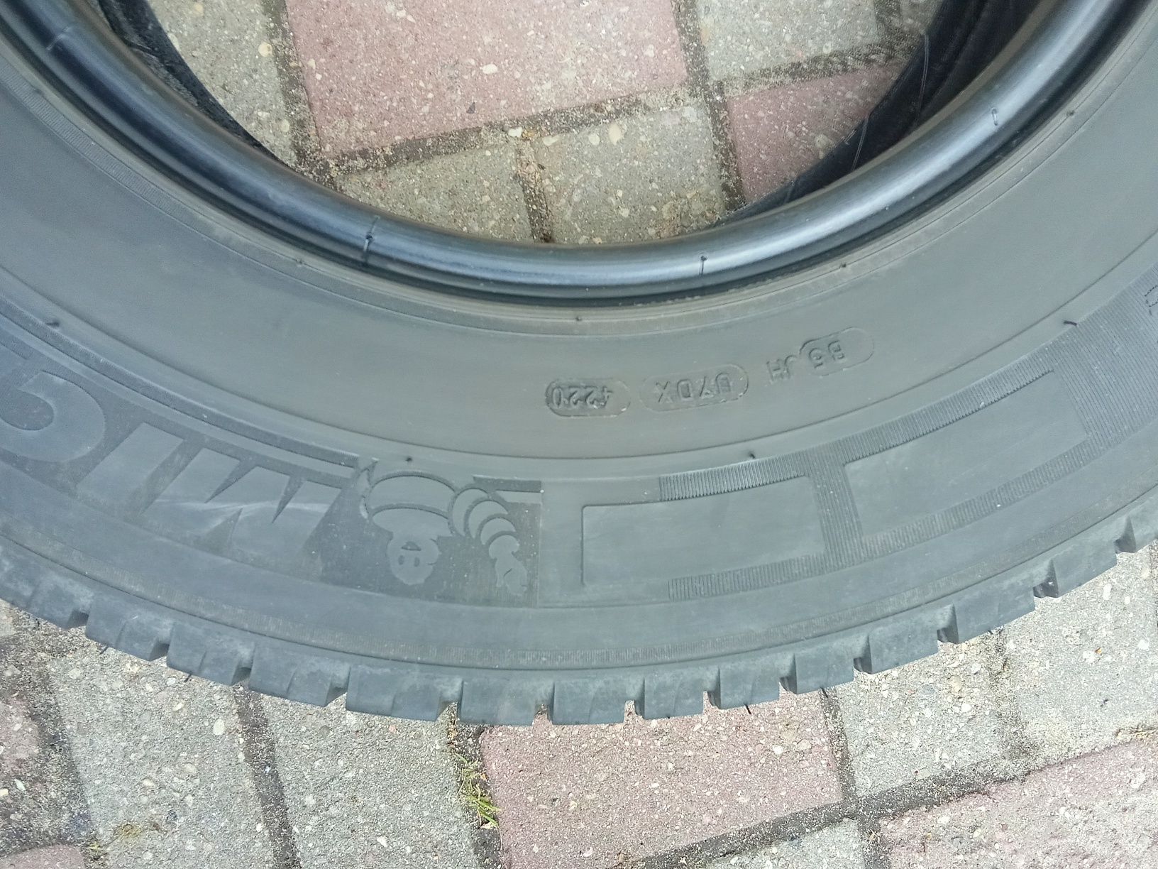 4szt NIE NAPRAWIANE 225/75R16C, Michelin, 8 mm