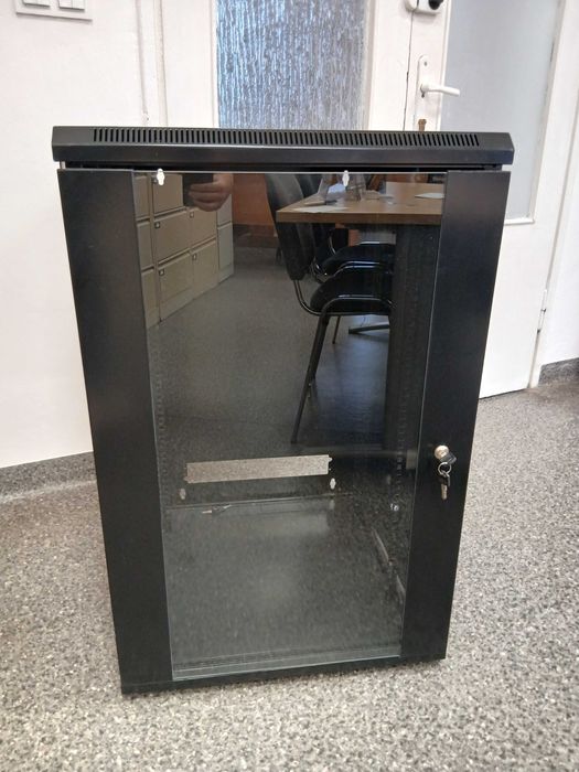 Szafa serwerowa RACK wisząca 57x60x90cm