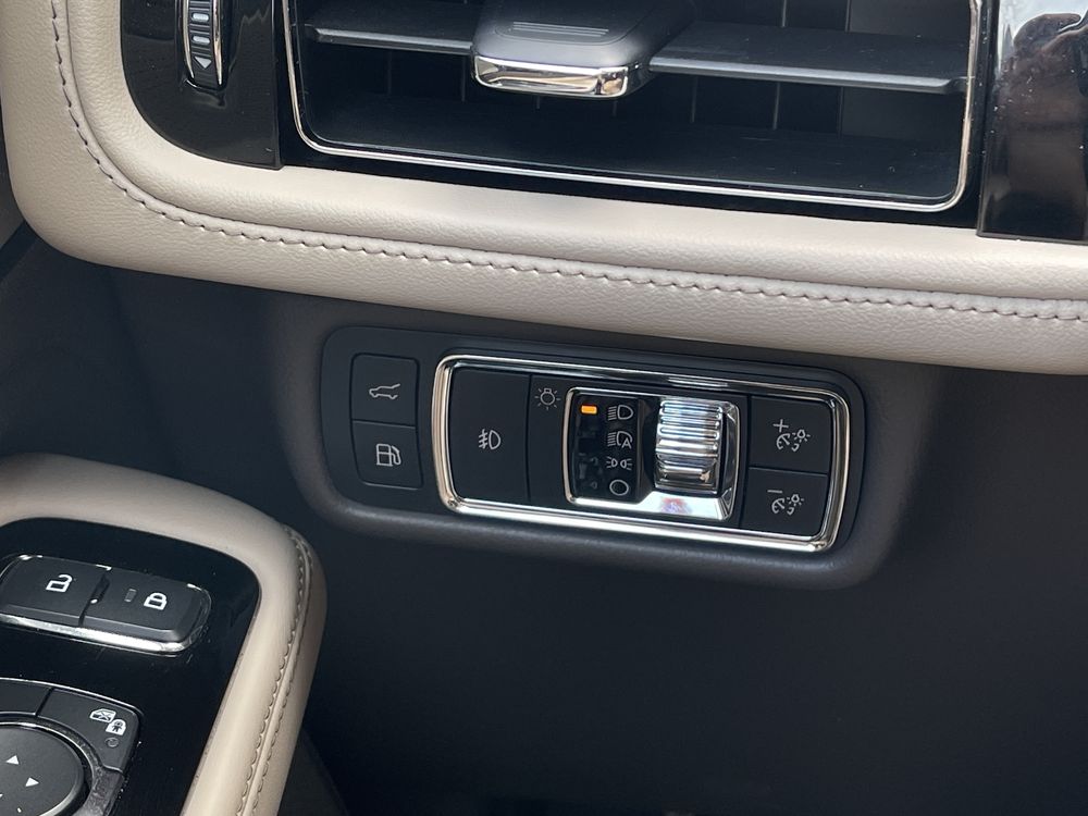 2022 Lincoln AVIATOR  Plug-in hybrid По наявності