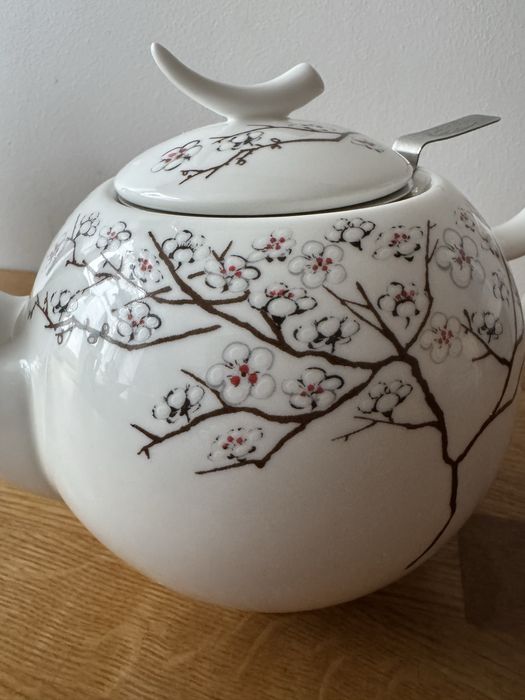 Dzbanek na herbatę White Cherry 1l porcelana