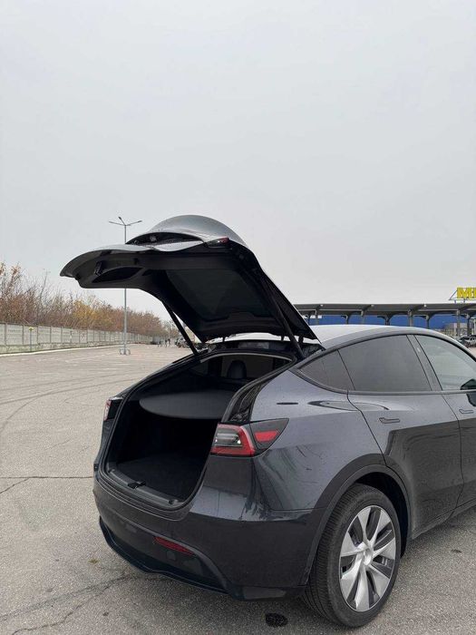 Tesla model Y Perfomance dual motor long Range AWD 82 kwH