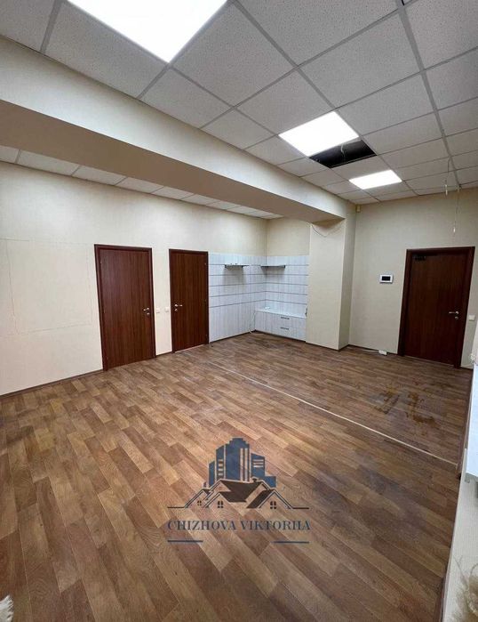 Продам офисное момещение. Отличная локация. Левый берег