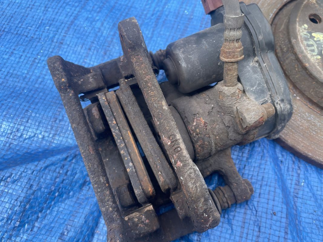 Audi A4 B8 A5/8t Q5 Zestaw Swap Tarcze Zaciski Elektryczne Tył Tylne