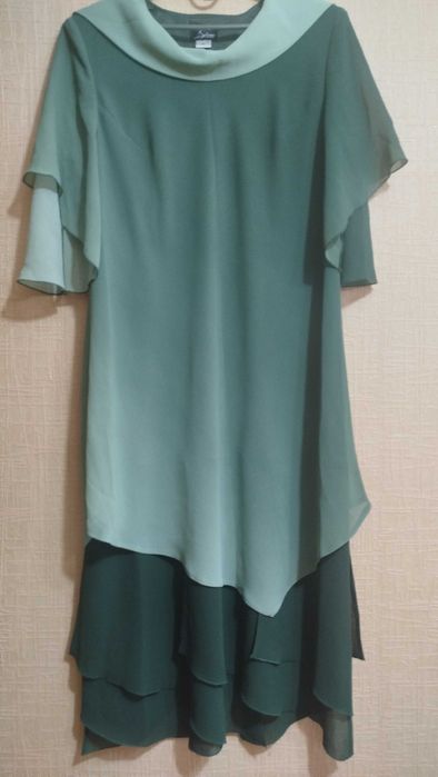 Платье нарядное  100 % вискоза