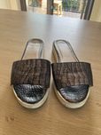 Klapki damskie brązowe Savannah 38 skóra krokodyla tkMaxx