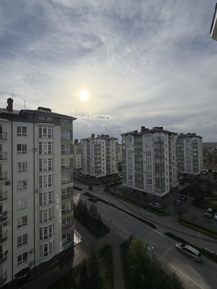 Продаж трикімнатної квартири у Калиновій Слободі