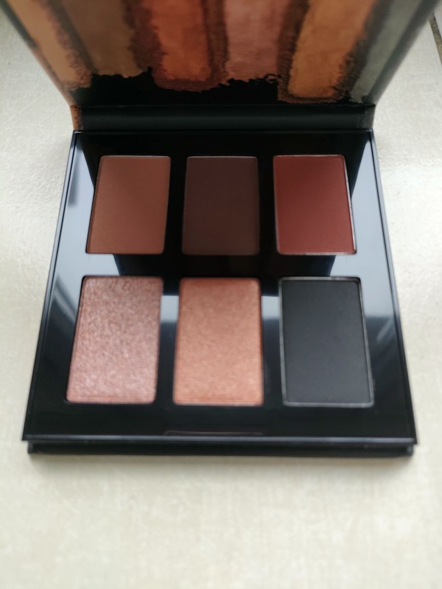 Avon.  All Nudes. Paletka cieni.