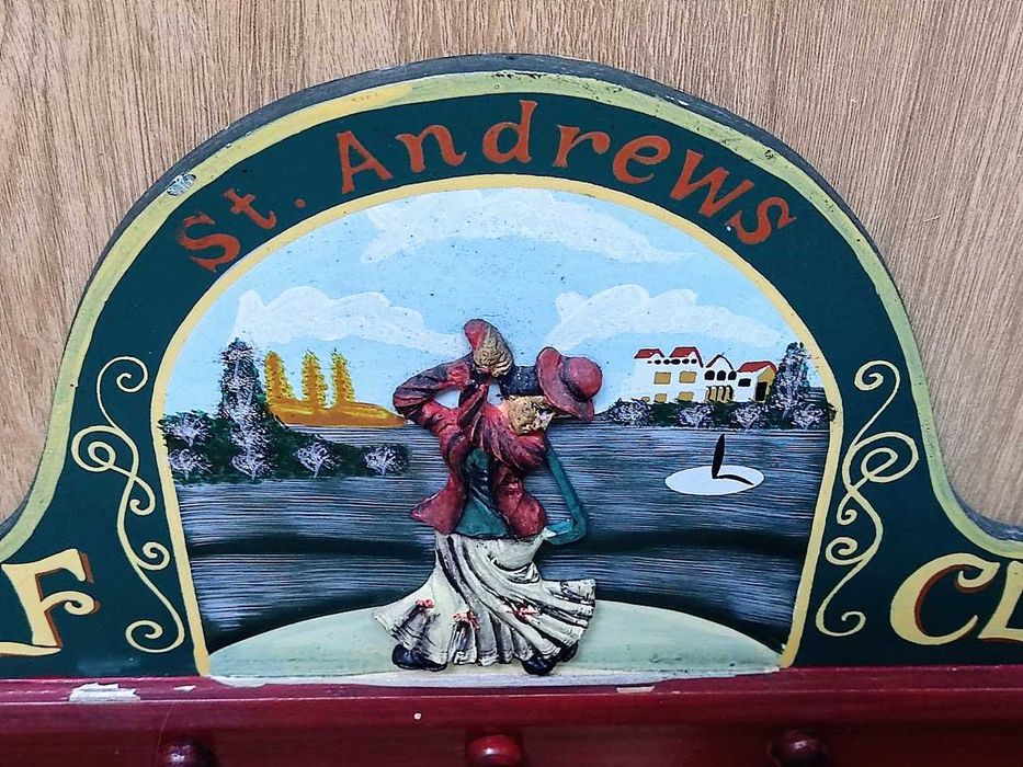 Cabide de parede inglês pintado à mão St. Andrews Golf Club