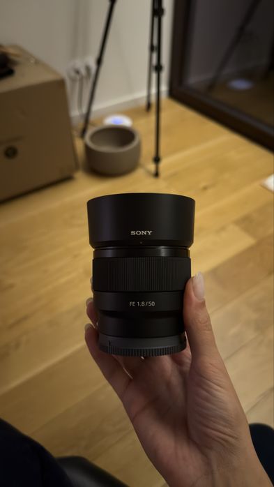 Sony FE 50mm f/1.8 Lens – Excellent Condition