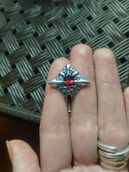 Орінго. Підвіс Кліо. Натуральний гранат