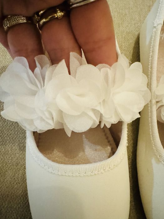 Sapatos menina novos tam. 31