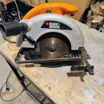 Циркулярная пила Black Decker