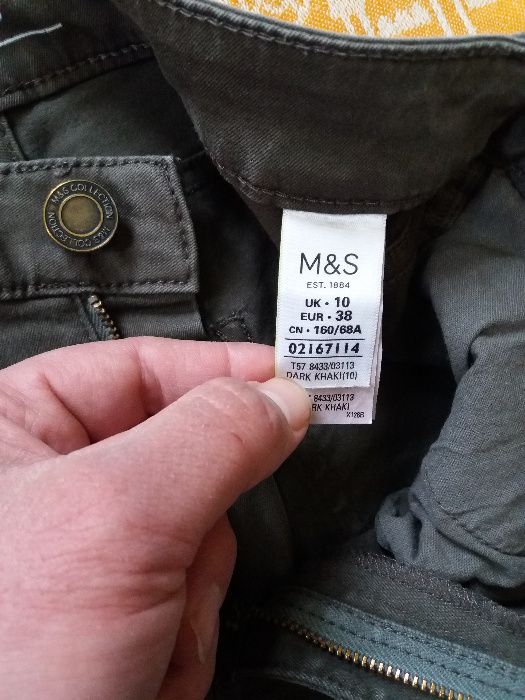 Шорты Marks & Spencer (S-М) хаки