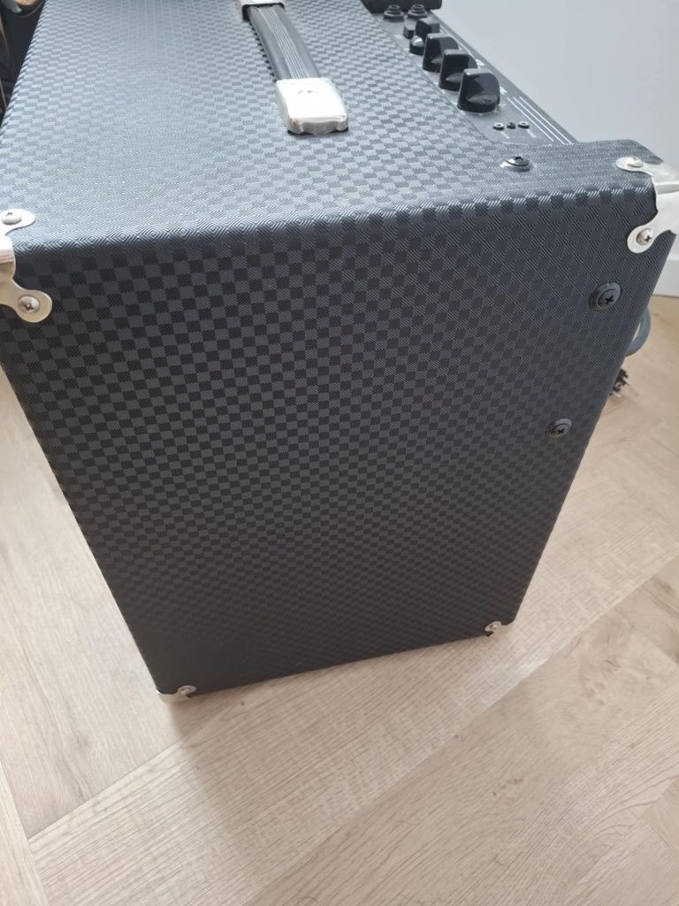 Ampeg RB-108 Wzmacniacz basowy
