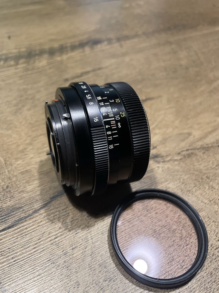 Voigtlander Color-Ultron 50mm f/1.8 QBM