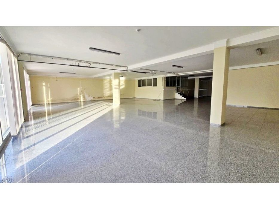 Espaço comercial no coração do Porto