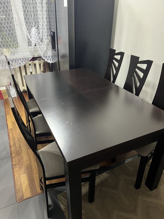 Stół rozkładany + 6 krzeseł