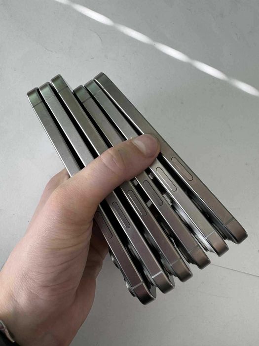 Європа Apple iPhone 15 Pro Max 256/512gb Pro 128/256gb Дисплей Екран