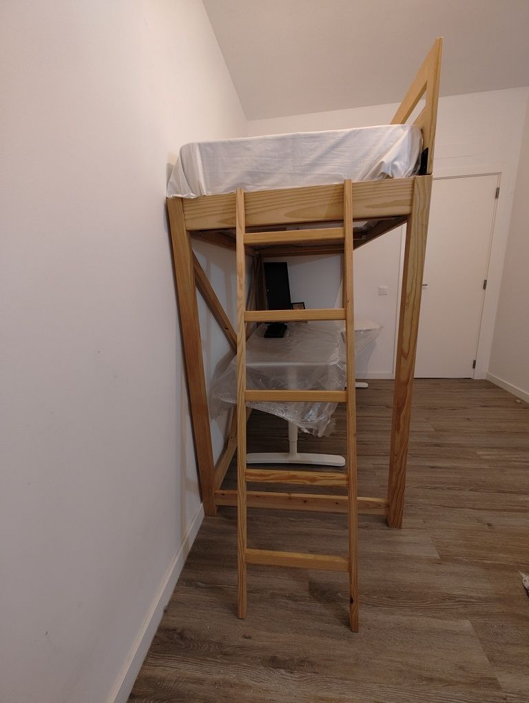 Beliche com espaço para arrumação - Loft Bed with storage space