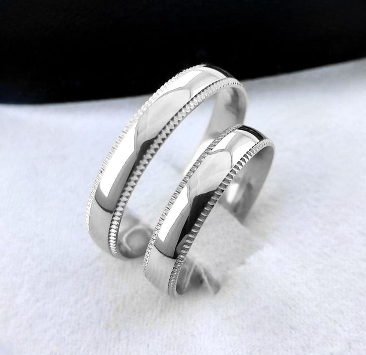 Elegancka Para Srebrnych Obrączek Ślubnych