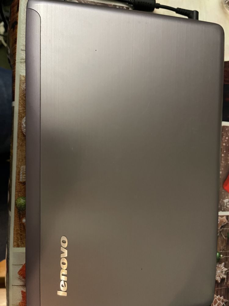 Продам ноутбук Lenovo Ideapad Z570