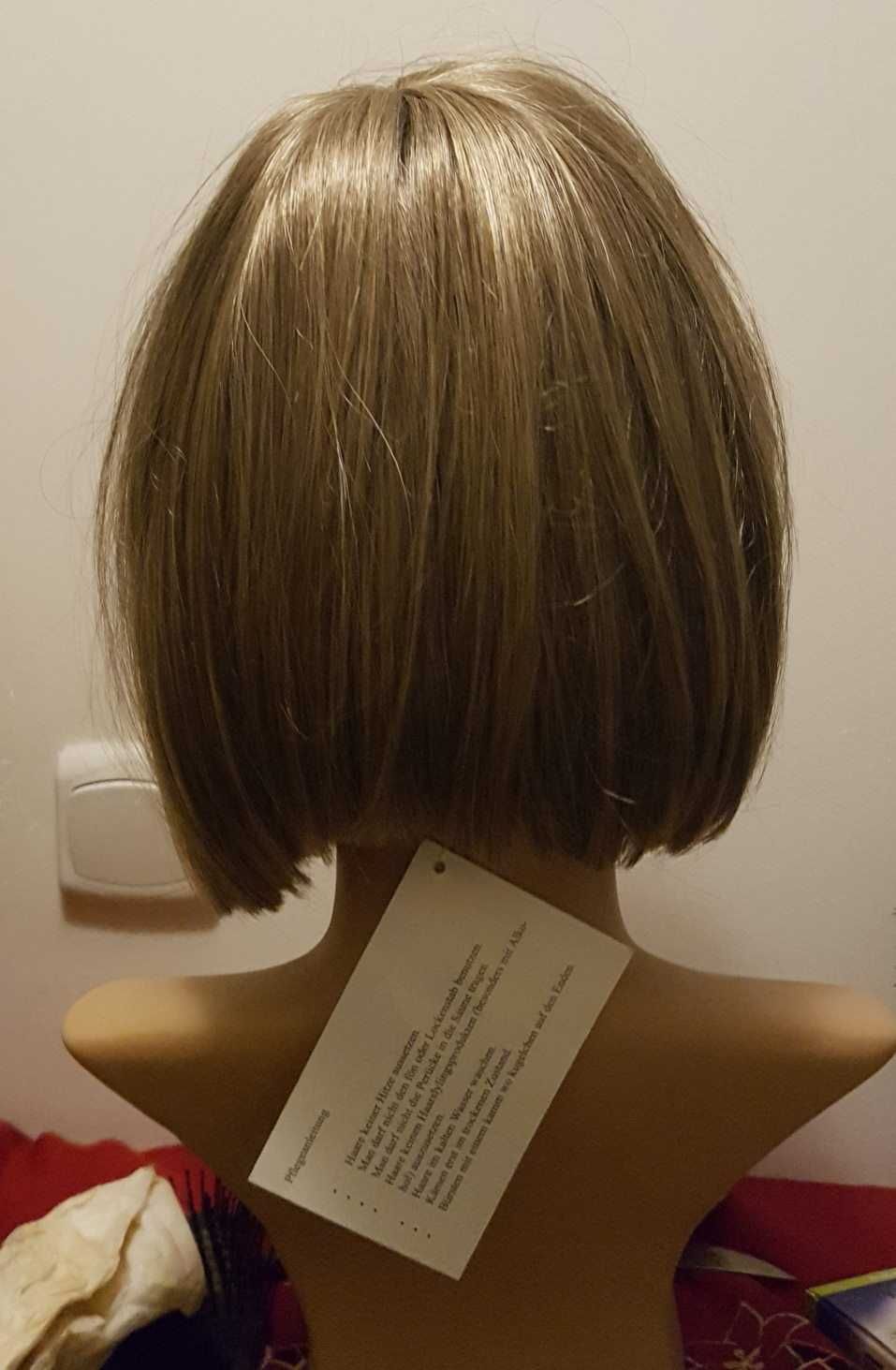 Peruka damska średni blond model BOB kanekalon