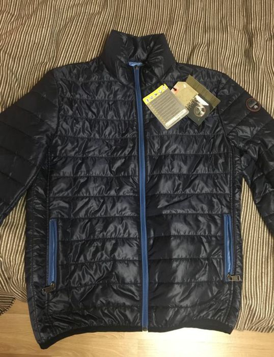 Мужская куртка napapijri,раз m