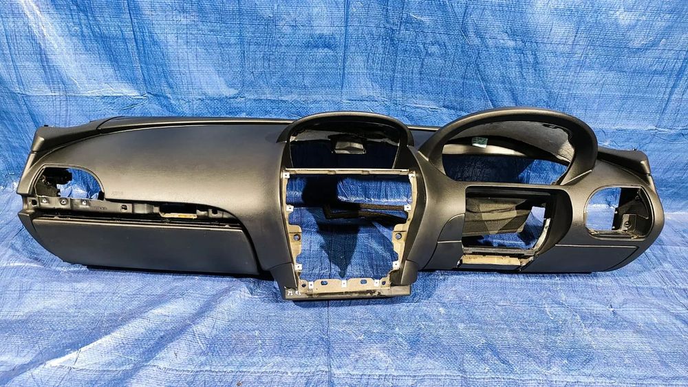 DESKA ROZDZIELCZA KONSOLA CZARNA SCHOWEK PASAŻERA ANGLIK UK BMW E63 E64 LCI LIFT