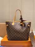 Bolsa tote LV Neverfull atualizada